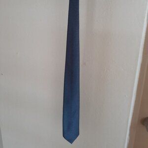 Uomo Italy Men's tie blue line pattern